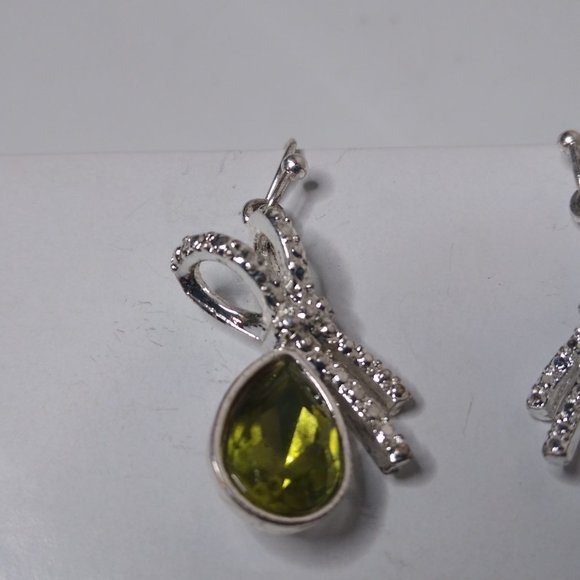 Vintage Green NRT Dangle Earrings - Picture 8 of 15